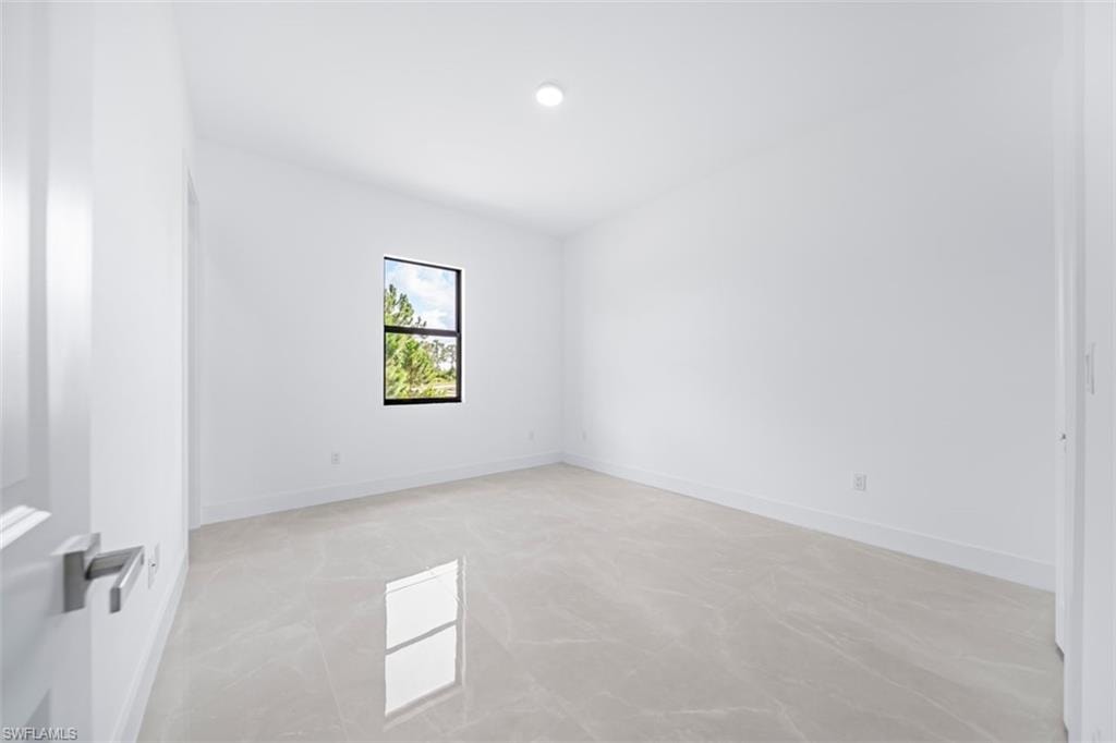 1255 Nimitz BLVD photo 19