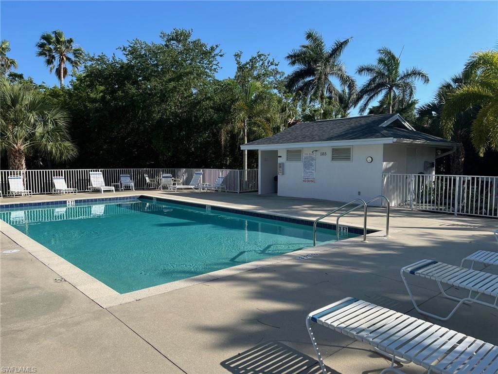 1140 Sarah Jean CIR 205 photo 30