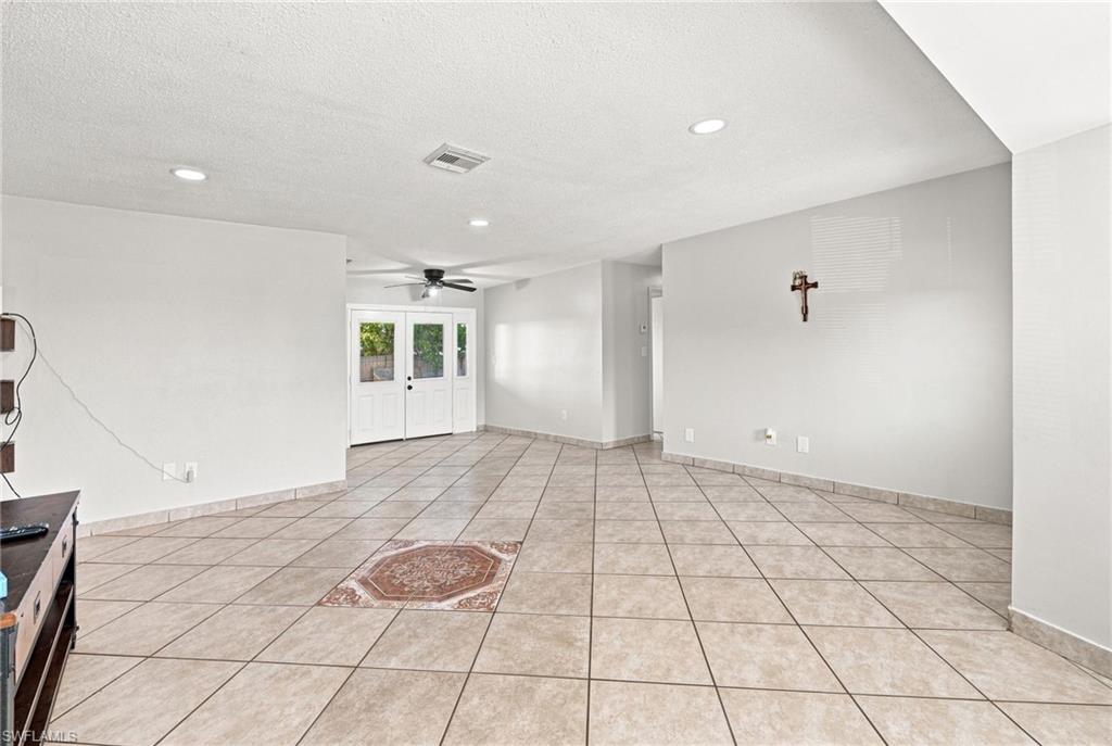 18186 Iris RD