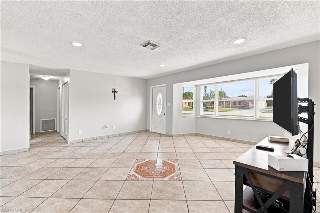 18186 Iris RD