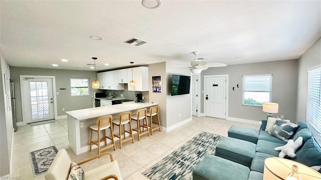 228 Fairweather LN