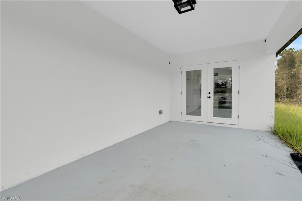 863 Burrows AVE photo 24