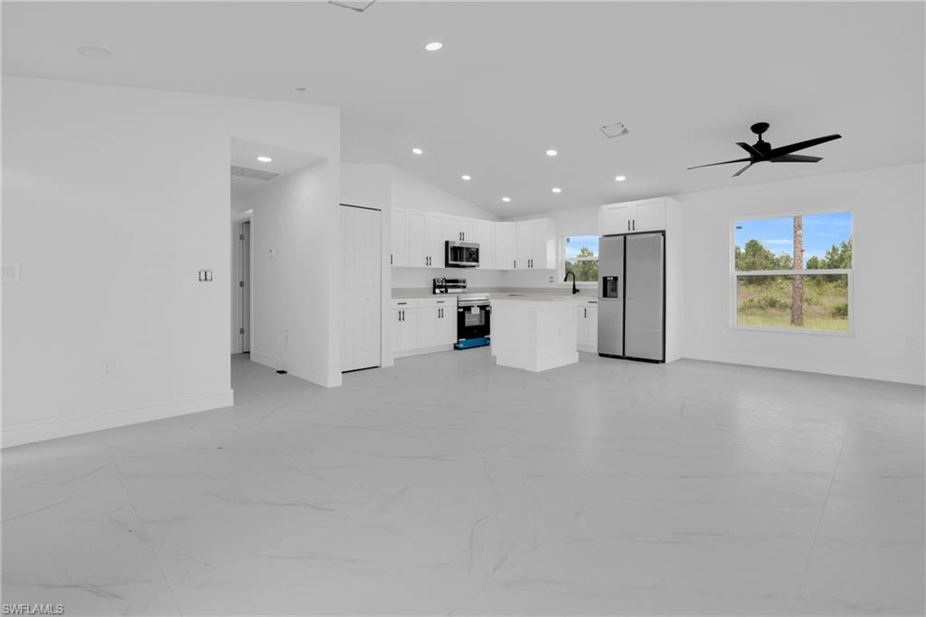 863 Burrows AVE photo 11