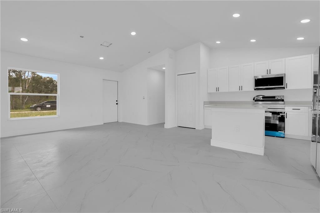 863 Burrows AVE photo 21