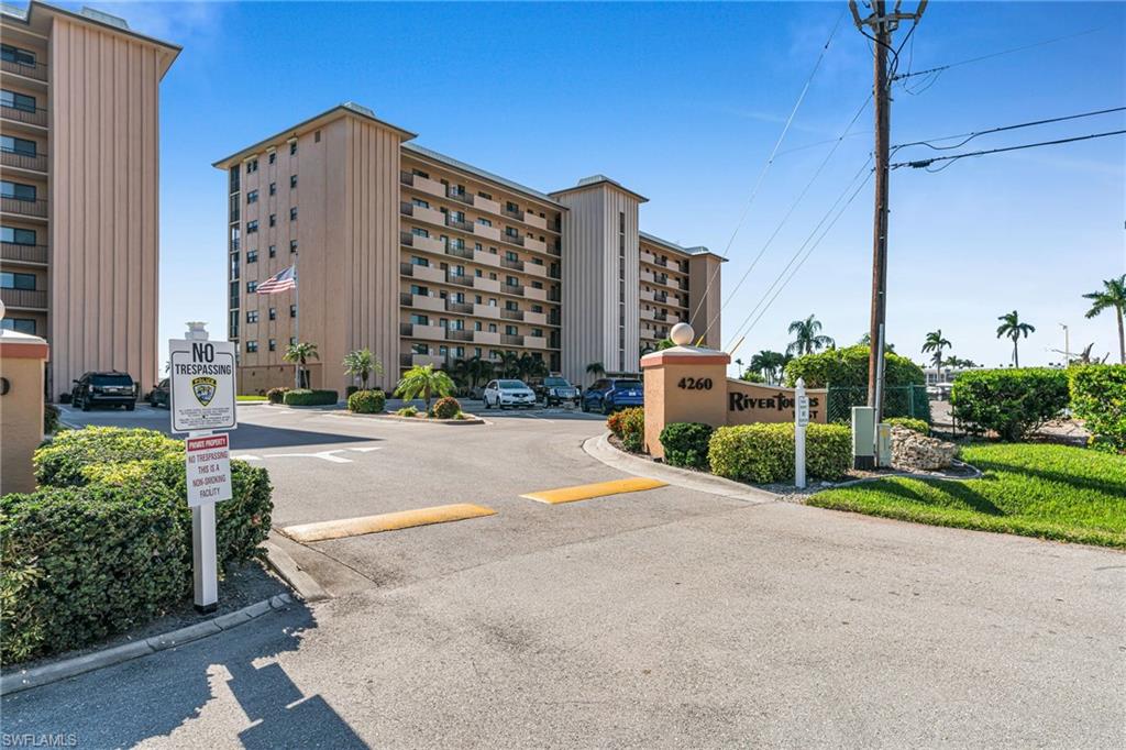 4260 SE 20th PL 401