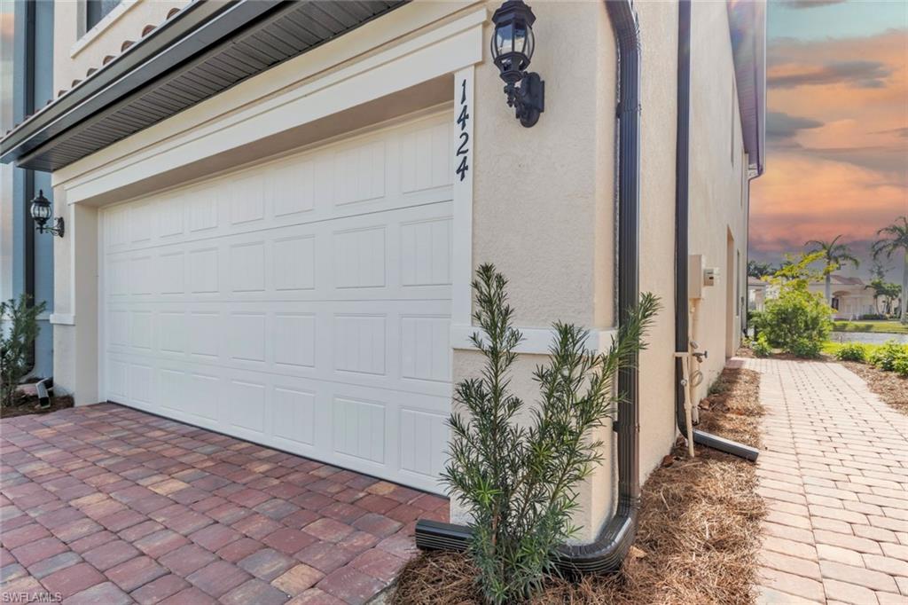1424 Weeping Willow CT photo 21