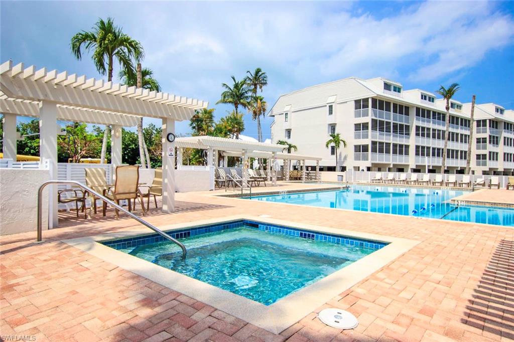 BAYSIDE VILLAS COMMUNITY SPA