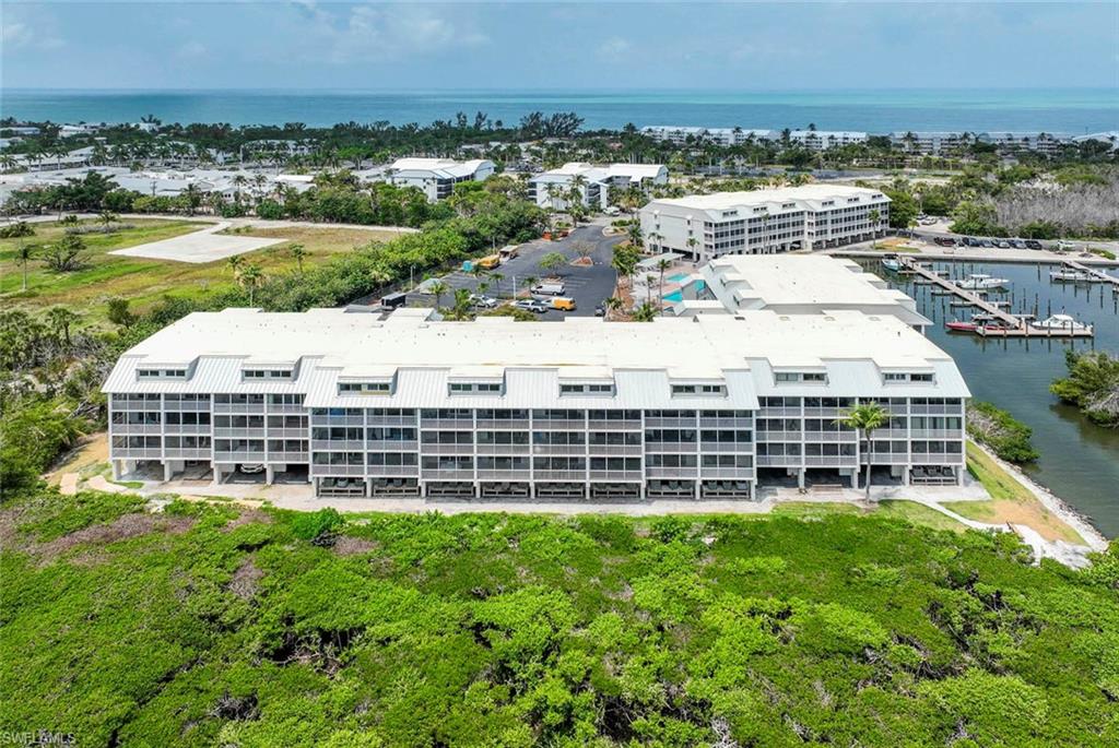 BAYSIDE VILLAS