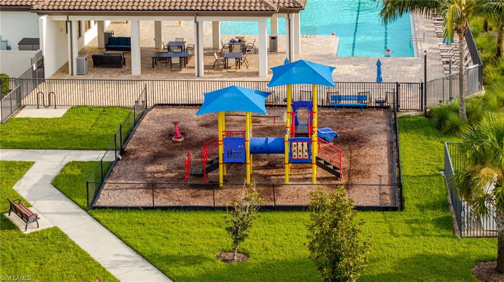 14454 Cantabria DR photo 32