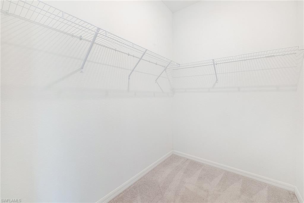 2 Walk-in Closets