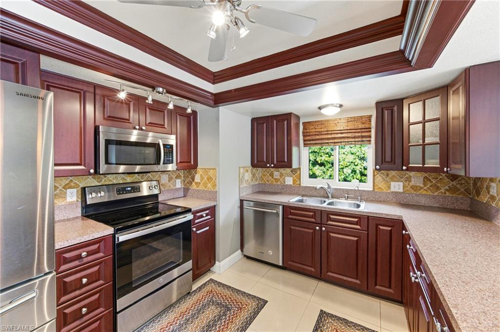 1409 SW 43rd TER photo 6
