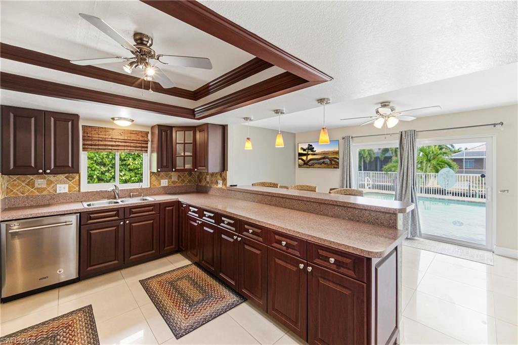 1409 SW 43rd TER