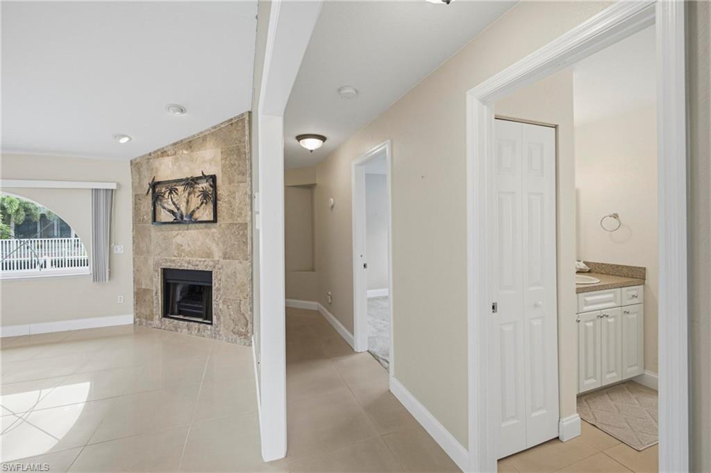 1409 SW 43rd TER photo 24