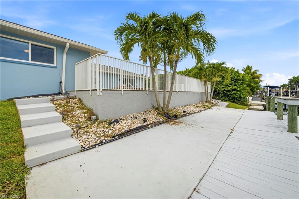 1409 SW 43rd TER photo 29