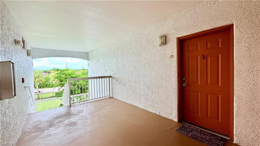 6481 Aragon WAY 305 photo 23