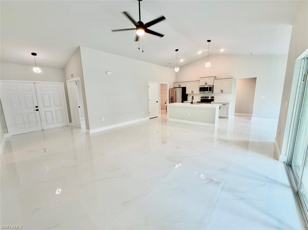 816 Michael AVE photo 11