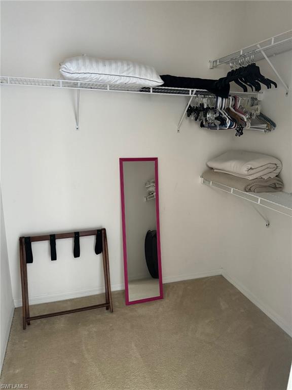Walk In closet in Main bedroom suite