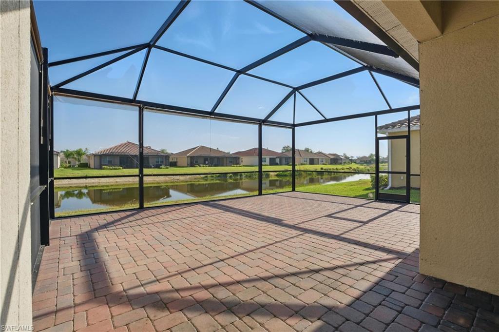 Large Lanai with view to the lake
