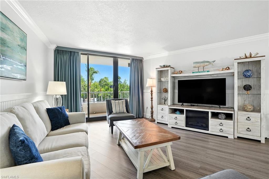 440 Seaview CT 201