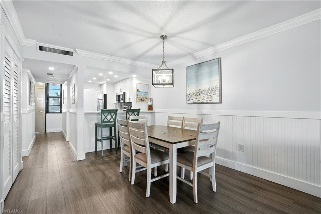 440 Seaview CT 201 photo 13