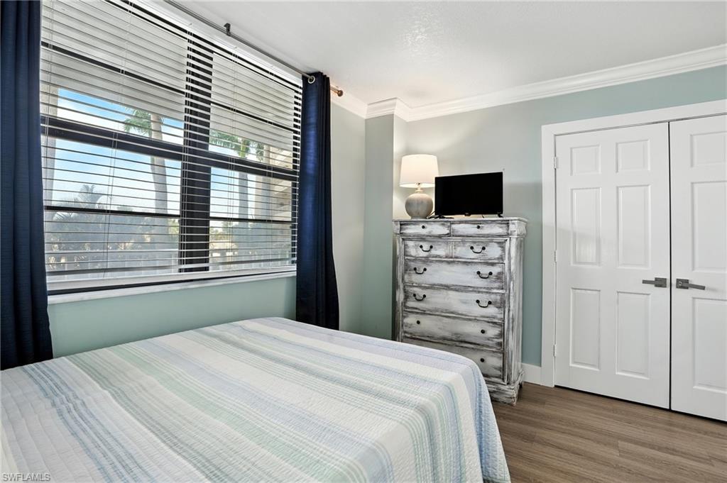 440 Seaview CT 201 photo 17