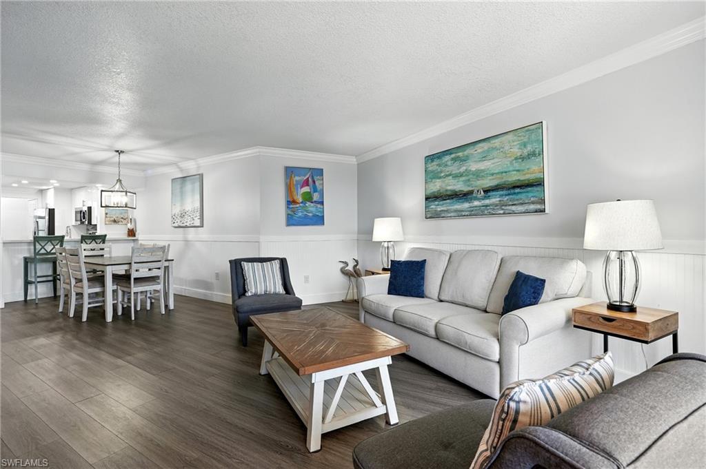 440 Seaview CT 201