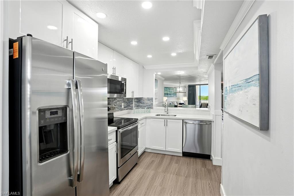 440 Seaview CT 201 photo 9