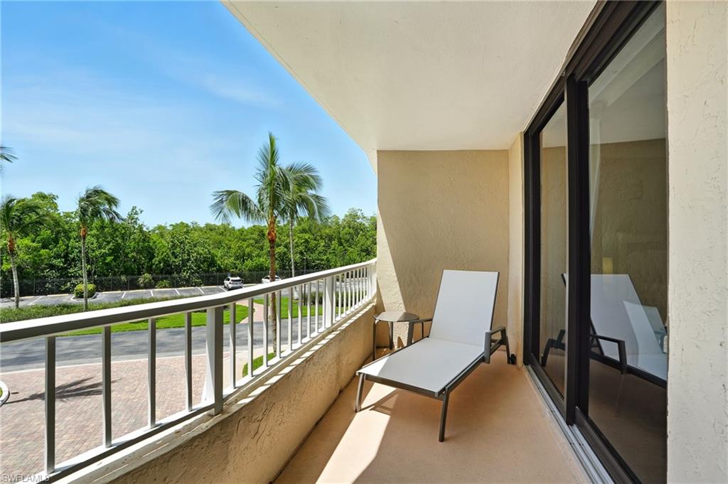 440 Seaview CT 201 photo 30
