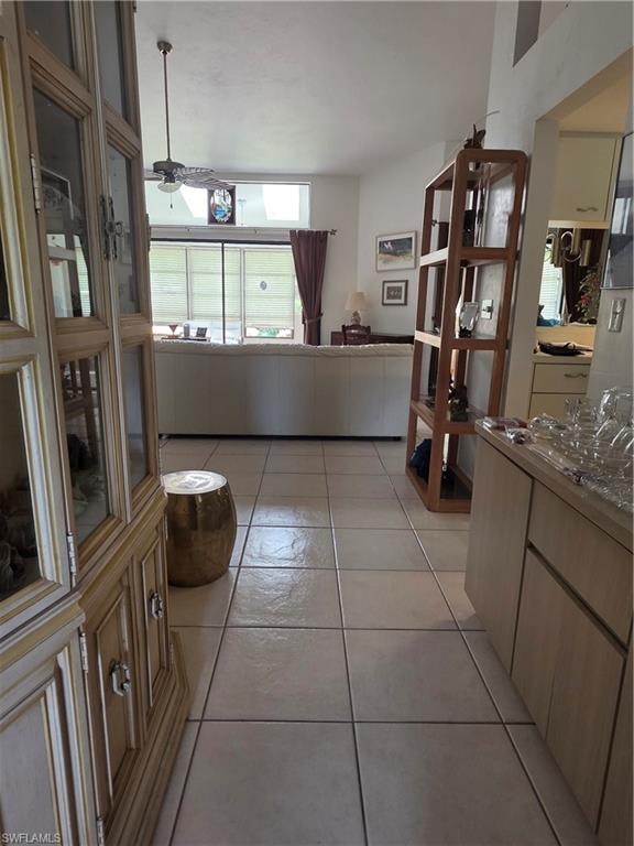 10931 Helm CT