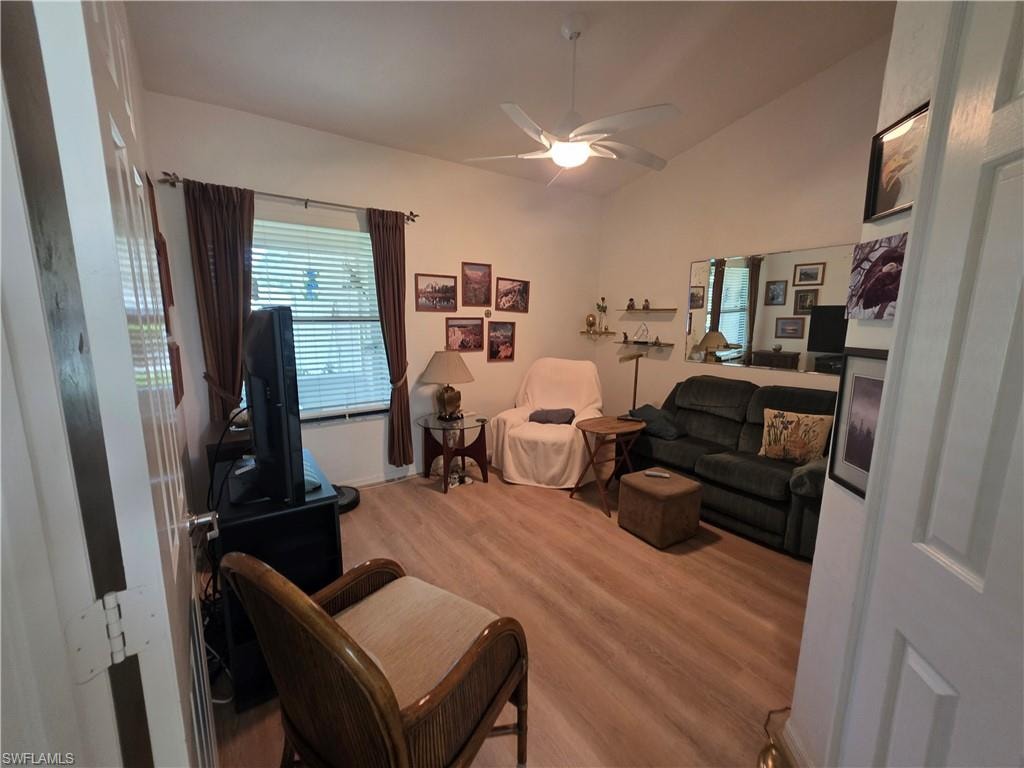 10931 Helm CT photo 14