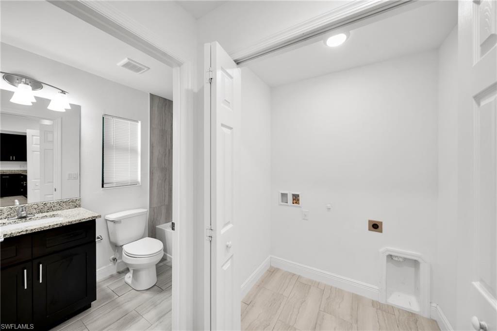 318 SW 7th TER photo 13