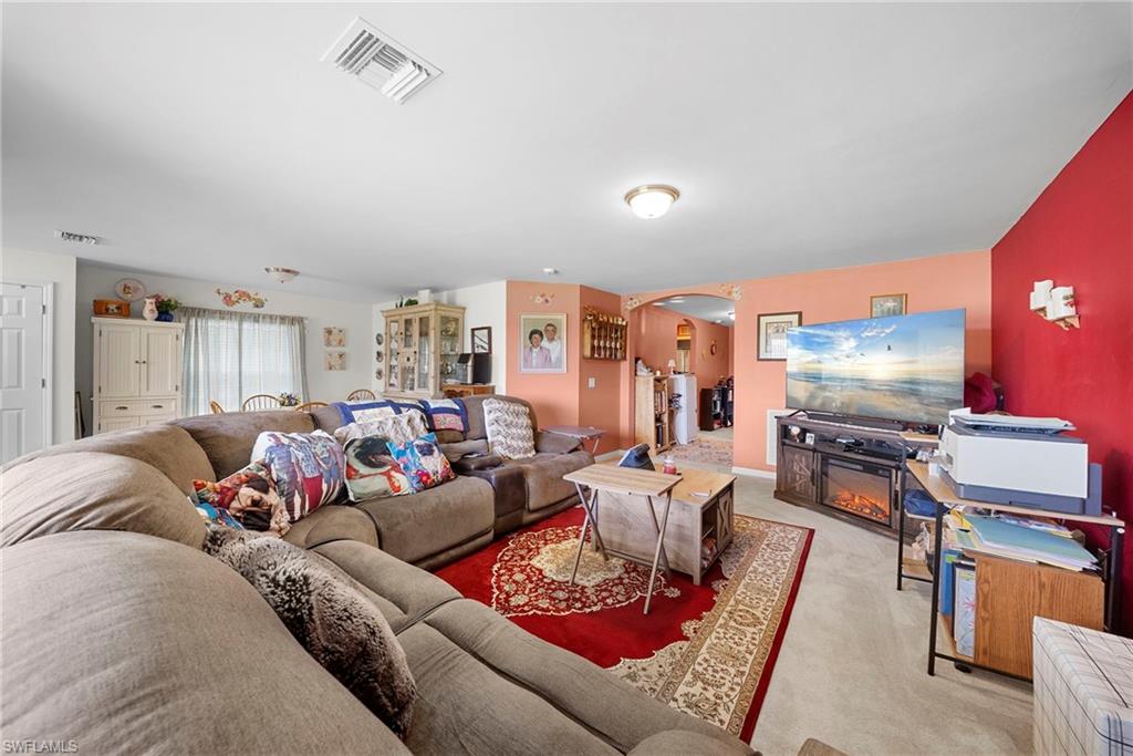 724 Evening Shade LN