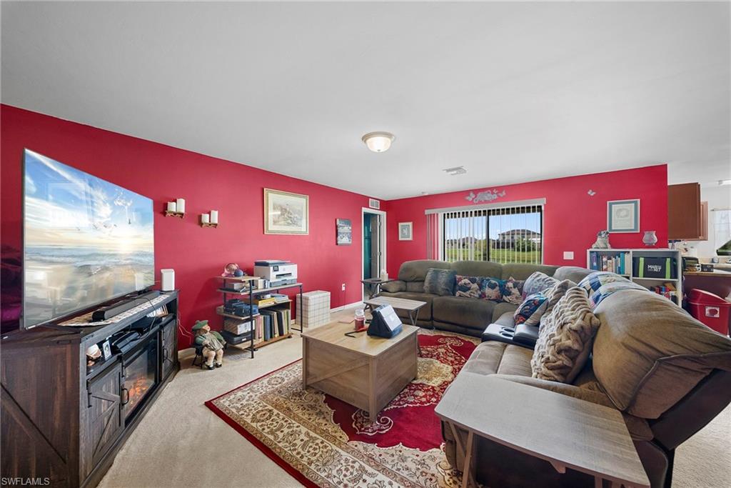 724 Evening Shade LN
