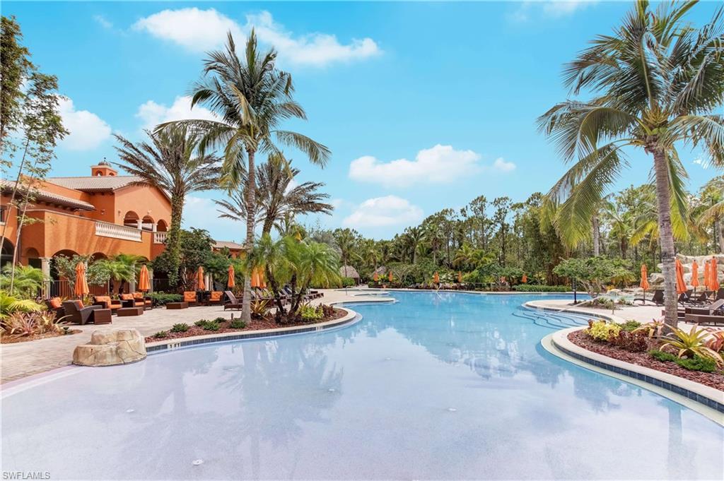Resort Pool/ beach grade access