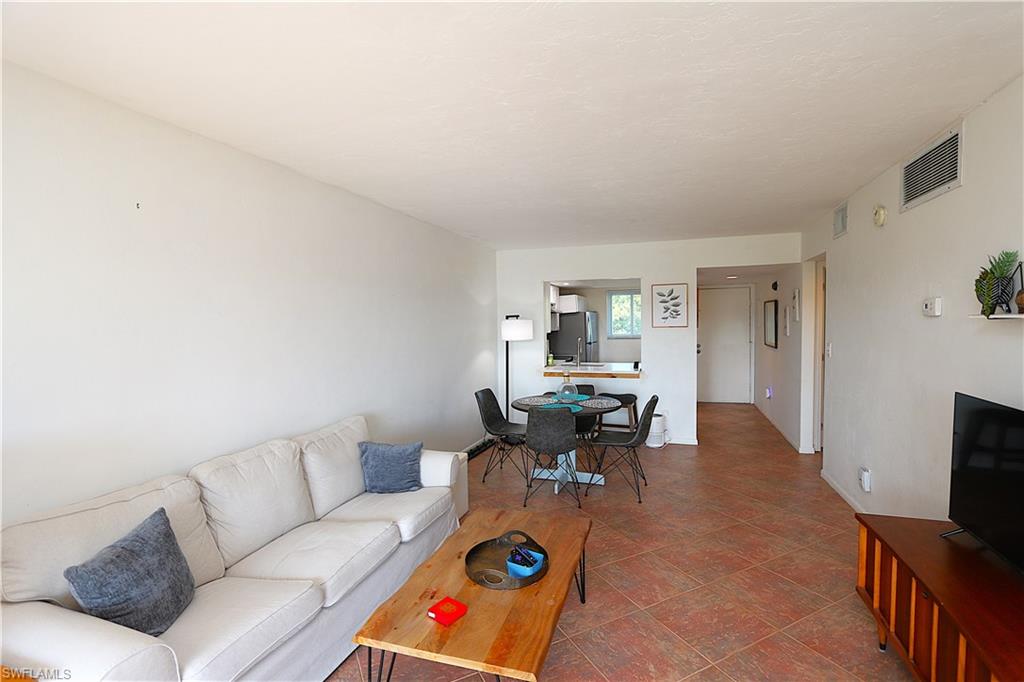 1004 Manatee RD H202