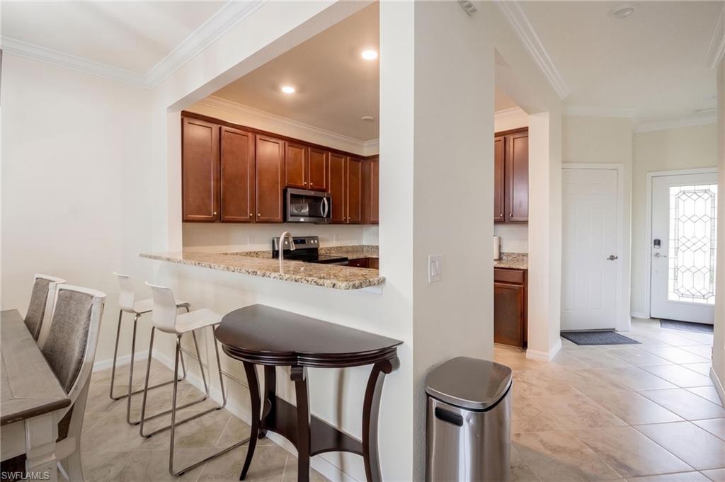 2744 Blossom WAY photo 8