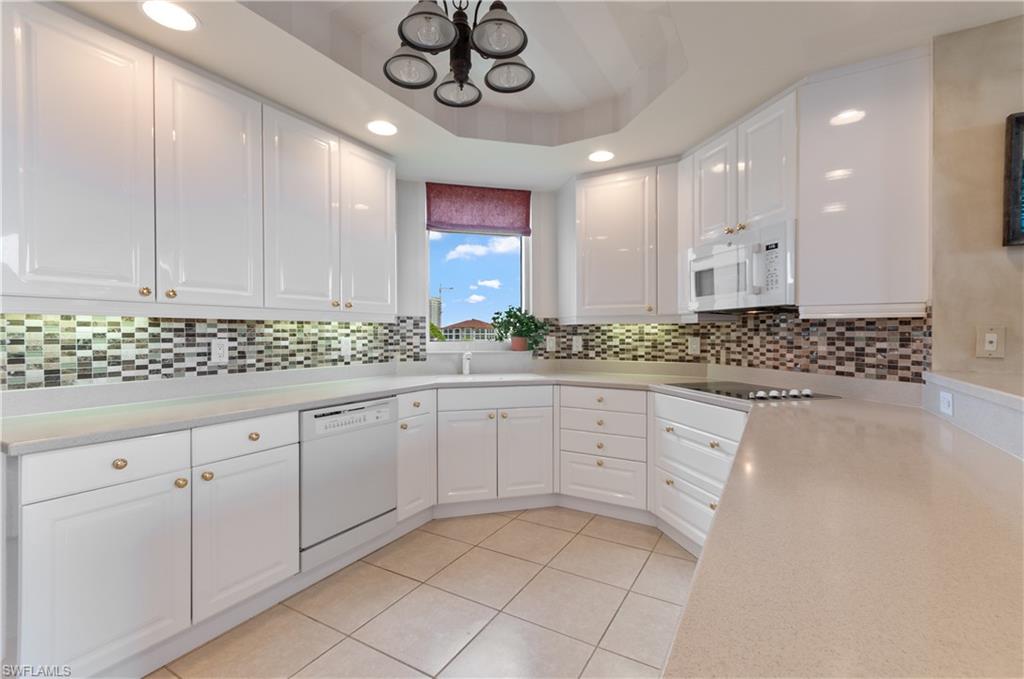 23650 Via Veneto BLVD 404 photo 7