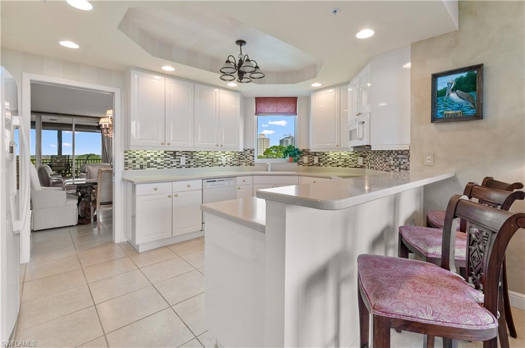 23650 Via Veneto BLVD 404 photo 9