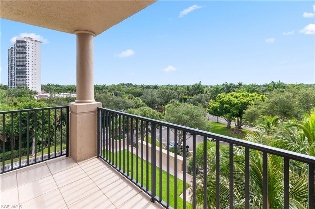 23650 Via Veneto BLVD 404 photo 25