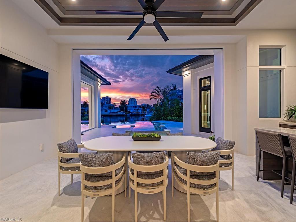 Exterior off  Livingroom