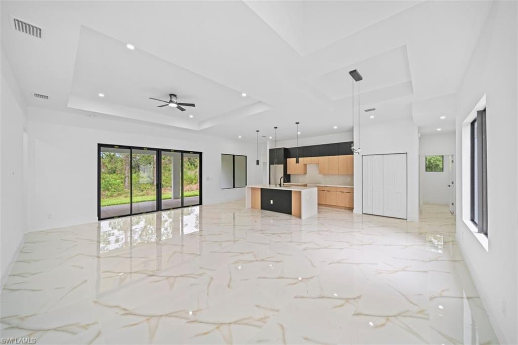 1110 Rush AVE photo 7