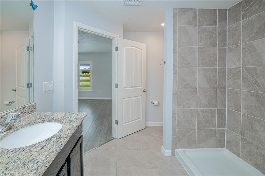 1528 NW 29th PL photo 26