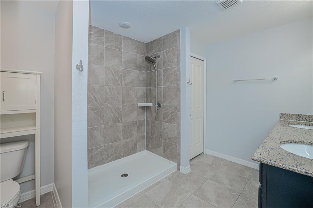 1528 NW 29th PL photo 25