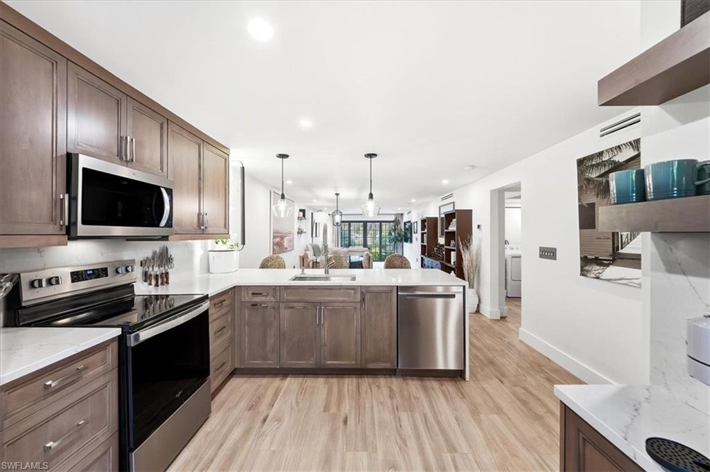 3219 Horse Carriage WAY 3