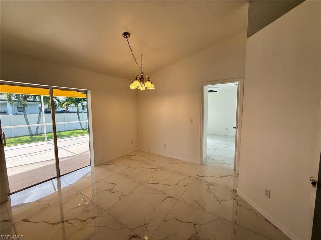 2209 NE 9th AVE photo 10