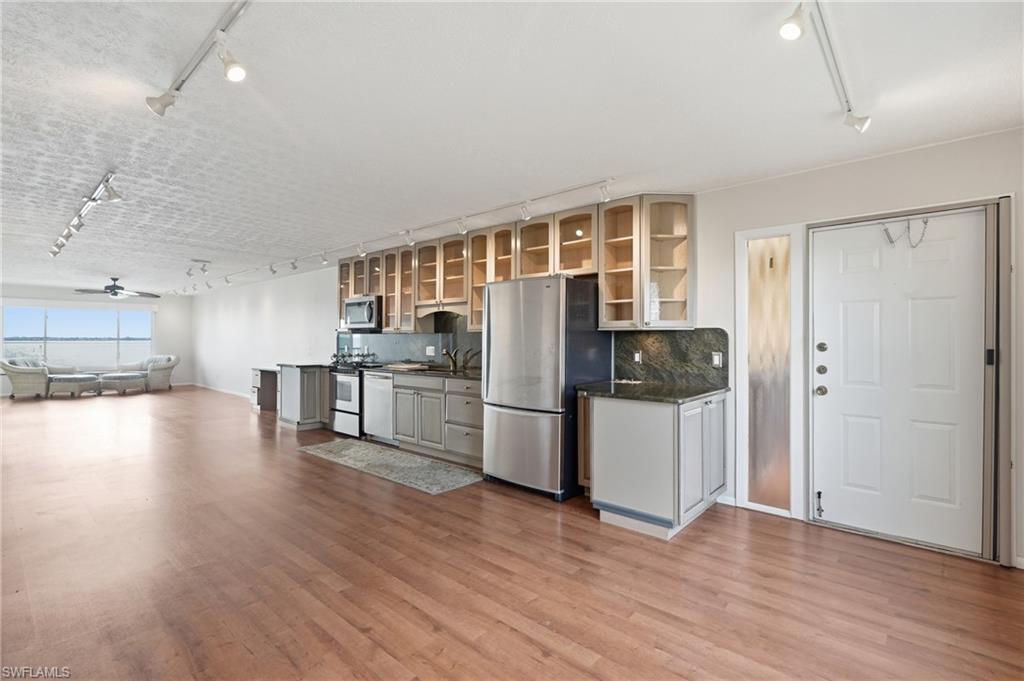 4015 SE 20th PL 301 photo 13