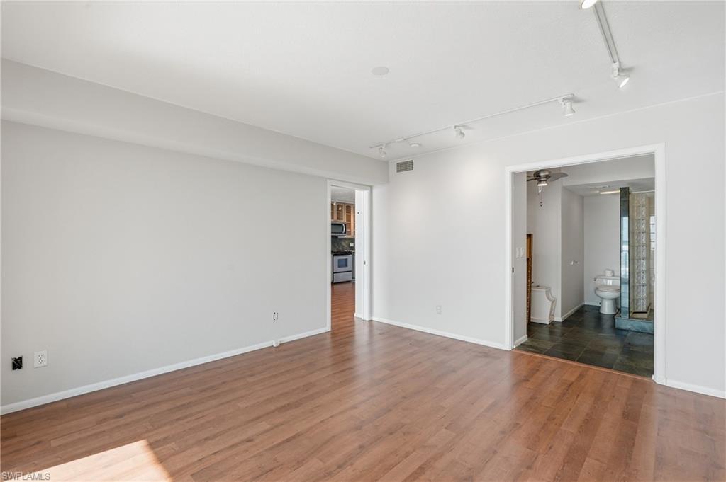 4015 SE 20th PL 301 photo 22