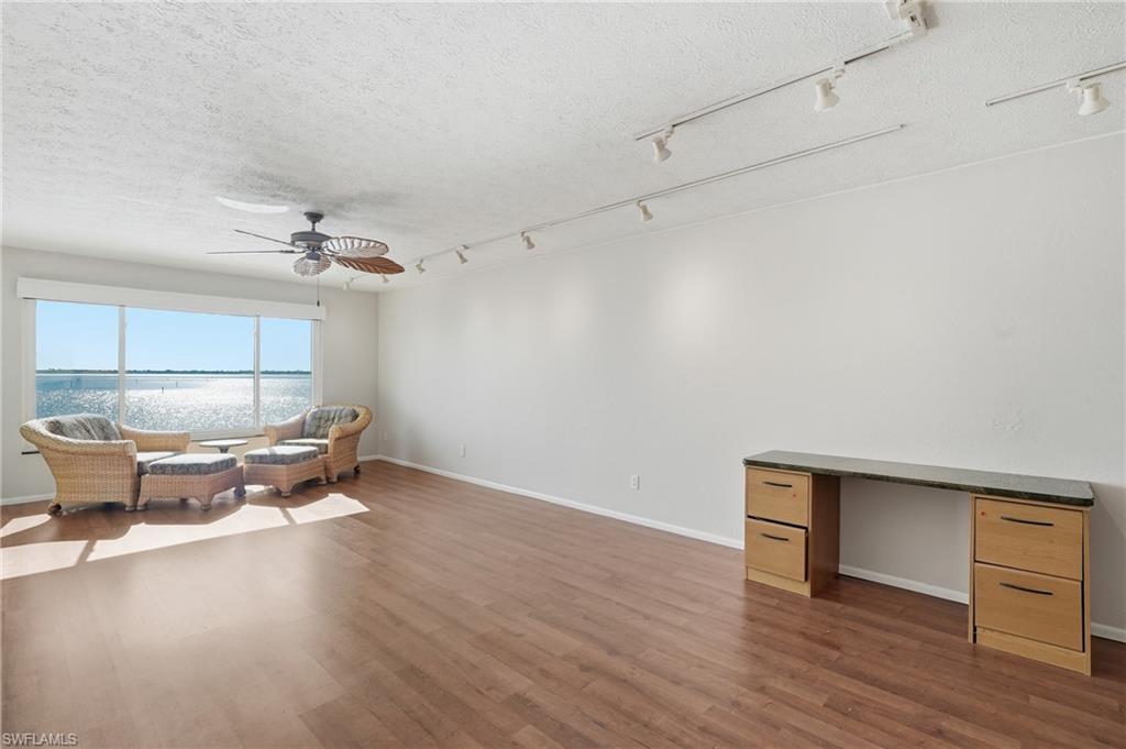 4015 SE 20th PL 301 photo 7