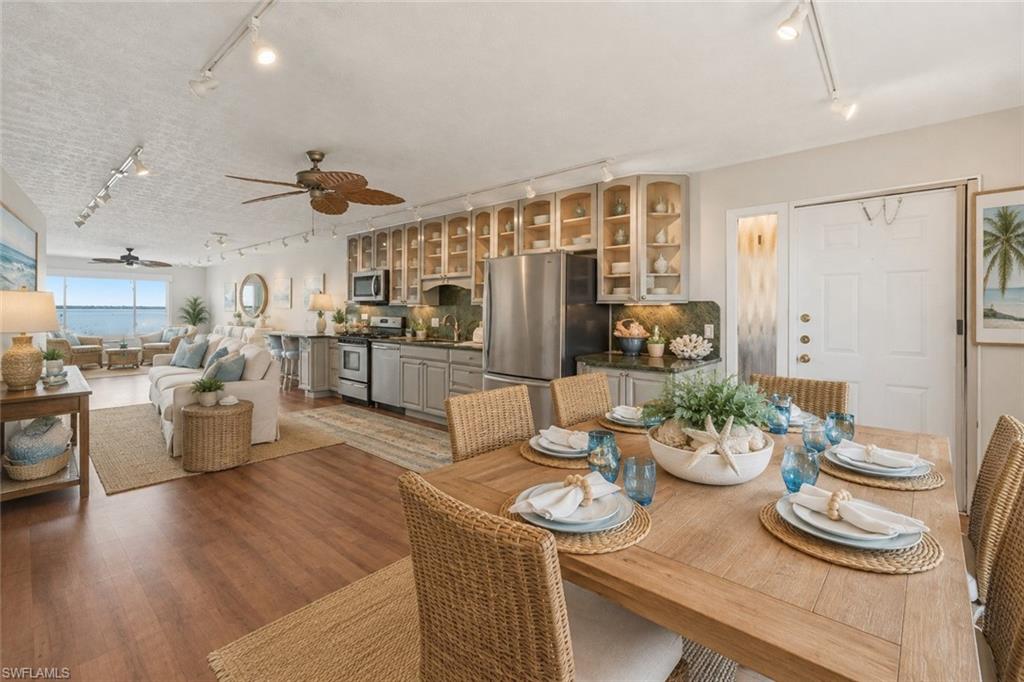 This image has been virtually staged to illustrate the potential use and scale of the space. Furniture, décor, and other items shown are digital renderings and are not included with the property.