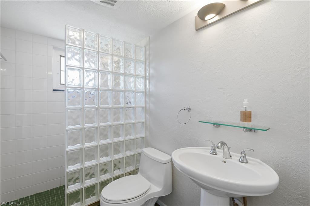 4015 SE 20th PL 301 photo 25